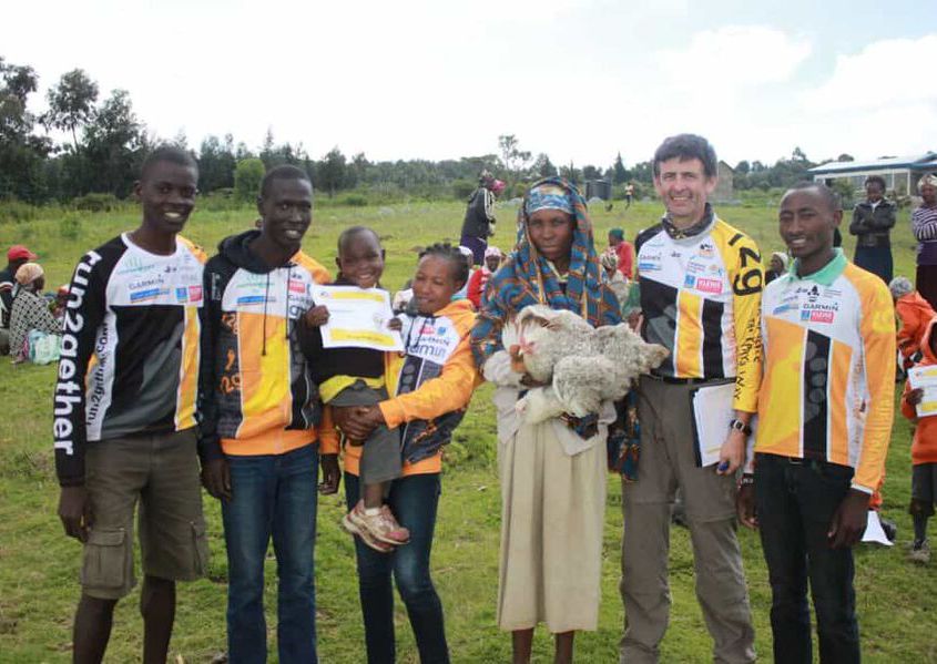 2014.03.19 193 Kiambogo Run2gether CHICKEN GOES FAMILIES